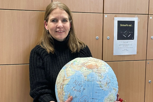 Abschied von Heike Carl-Schädlich mit Wasserball als Weltkugel